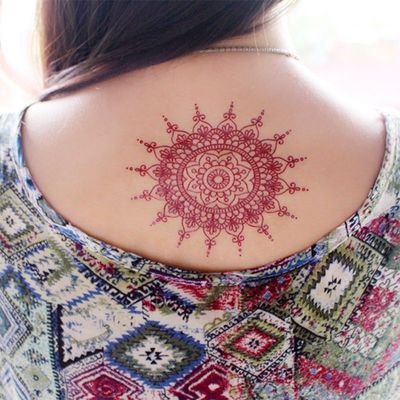 Europäisch-Amerikanisches Zinnoberrotes Geometrisches Muster Temporäres Körper Tattoo Wasserdicht Rot Braun Weiß Spitze für Partys