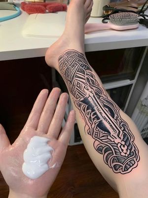 Private Label 100g Tattoo-Pflegelotion für den täglichen Gebrauch, leicht und langanhaltend feuchtigkeitsspendend für Permanent Make-up, erneuert den Glanz