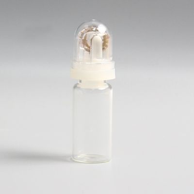 64-Gold-Roller-Mikronadel 1,5 mm Home Facial Beauty Instrument Wasserlösliches gefriergetrocknetes Hyaluronsäure-Essenz automatisch
