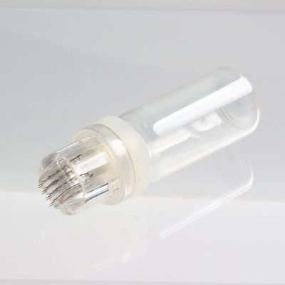 64-Gold-Roller-Mikronadel 1,5 mm Home Facial Beauty Instrument Wasserlösliches gefriergetrocknetes Hyaluronsäure-Essenz automatisch