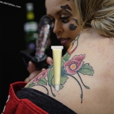 Tatouage des lèvres et des sourcils sans effort avec la nouvelle crème anesthésiante puissante de pré-soin Le secret de la réussite