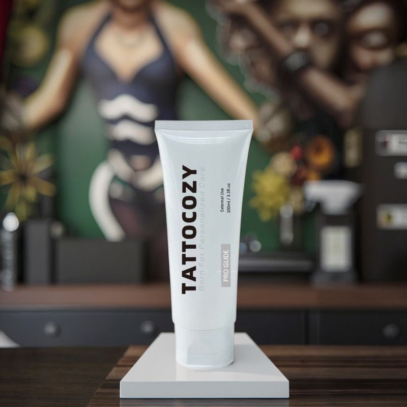 100g Private Label Tattoo Glide Creme Lotion verbesserte Präzision und Hydratation für die Tätowierhaut aus langlebigem Kunststoff